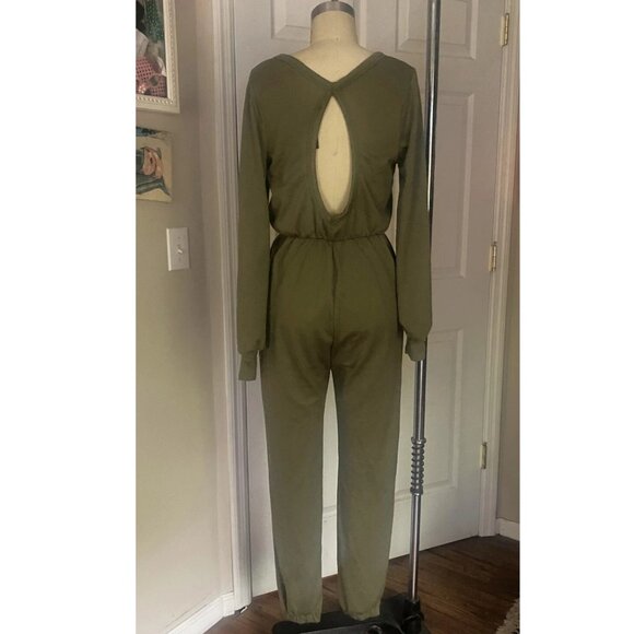FASHION NOVA Olive Green Casual smocked Keyhole back JUMPSUIT Romper *SMALL* - Picture 5 of 7